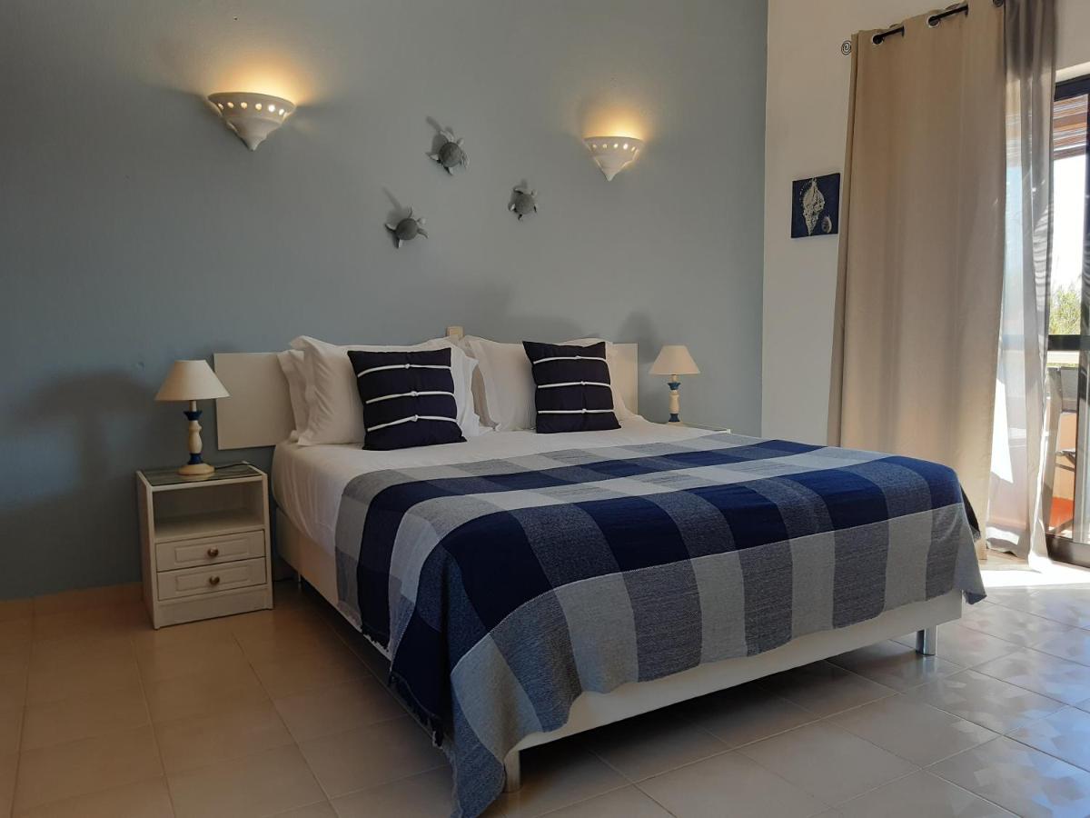 Casa Rosa Montes Hotel Praia Da Luz Exterior photo