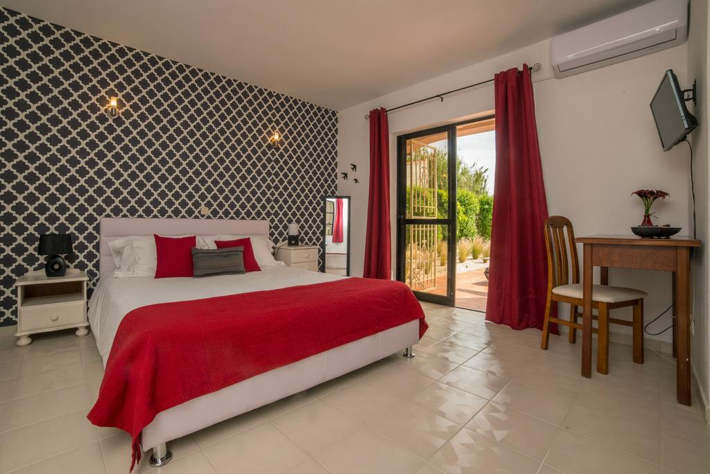 Casa Rosa Montes Hotel Praia Da Luz Exterior photo